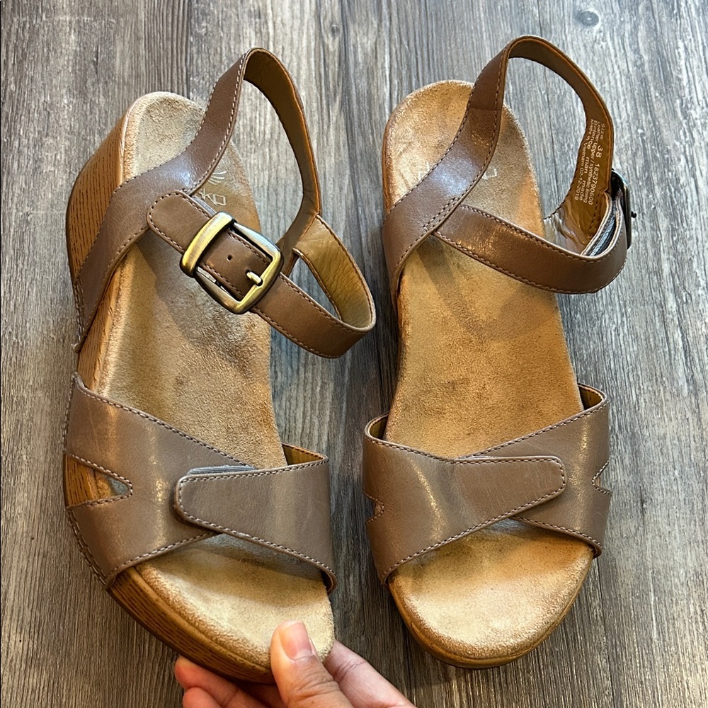 Dansko Velcro Leather Wedge Sandals 38